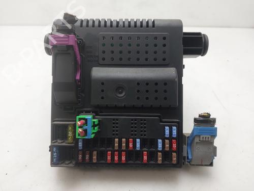 Used Fuse box Fuse box 38335967 38335967