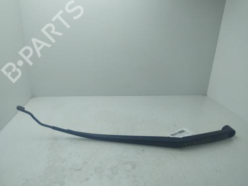 Used Front windshield wiper arm HYUNDAI TUCSON (TL, TLE) 1.7 CRDi (116 hp) 28123843