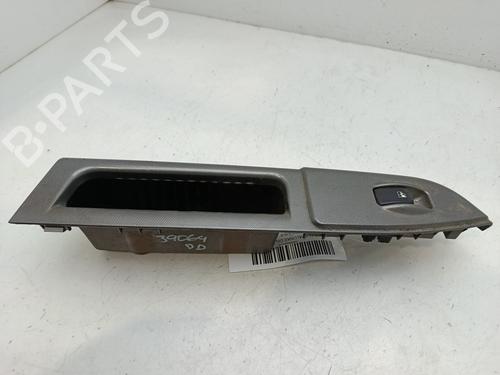 Højre fortil elrude kontakt HYUNDAI GETZ (TB) 1.3 i (82 hp) 31375253