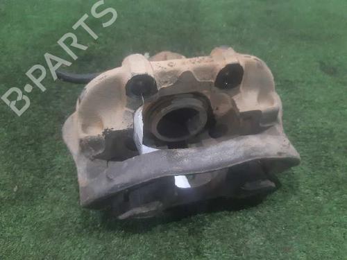 Venstre bremsekaliber foran OPEL OMEGA B (V94) 2.5 DTI (F69, M69, P69) (150 hp) 25727074