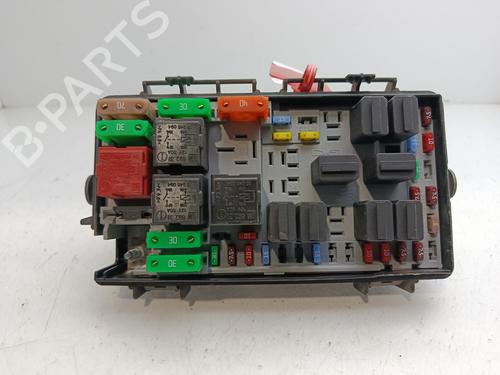 Sikringsdose OPEL CORSA D (S07) [2006-2015]  28538608