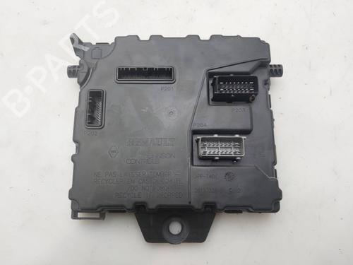Used Fuse box Fuse box 38983155 38983155