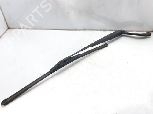 Used Front windshield wiper arm LAND ROVER DISCOVERY III (L319) 2.7 TD 4x4 (190 hp) 8798070