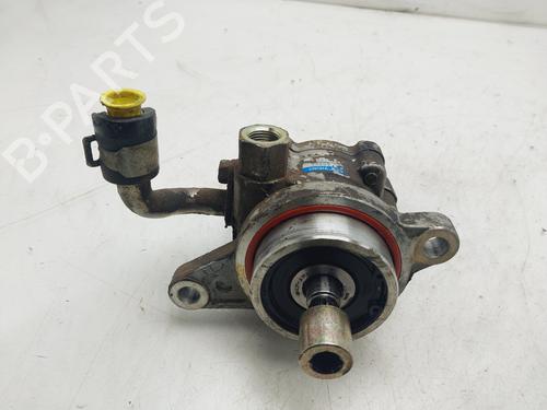 Used Steering pump NISSAN X-TRAIL I (T30) 2.2 Di 4x4 (114 hp) 24981326