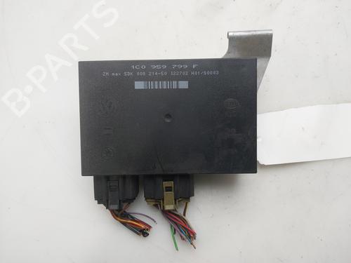 Dør styreenhed Dør styreenhed SEAT TOLEDO II (1M2) 1.9 TDI (90 hp) 37584165 37584165