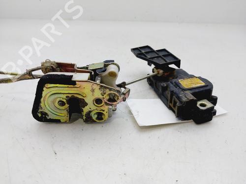 Serratura anteriore destra HYUNDAI COUPE I (RD) [1996-2004]  31181993