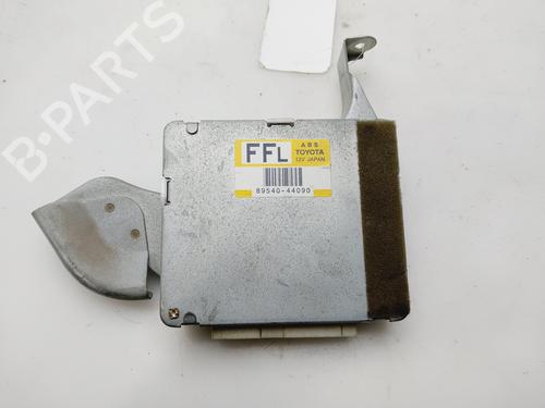 Used Control unit Control unit TOYOTA PICNIC (_XM1_) 2.2 D (CMX10_, CXM10G) (90 hp) 33313768 33313768