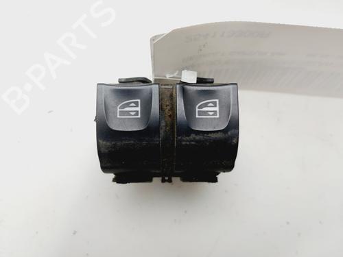 Used Left front window switch RENAULT CAPTUR I (J5_, H5_) [2013-2025]  29472186