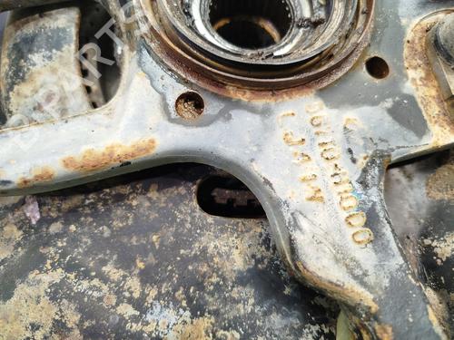 Left front steering knuckle HYUNDAI TERRACAN (HP) | BP30409865M25