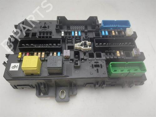 Used Fuse box Fuse box 38441559 38441559