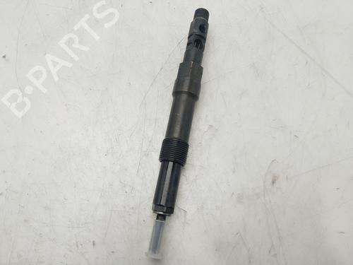 Used Injector FORD MONDEO III Saloon (B4Y) [2000-2007]  21565229