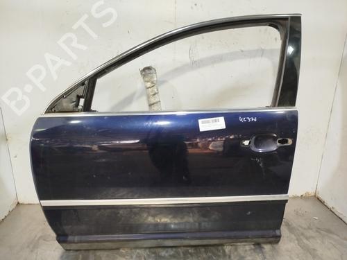 Used Left front door Left front door 39645358 39645358