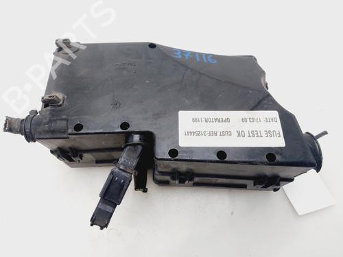Used Fuse box VOLVO V50 (545) 1.6 D (109 hp) 24103902