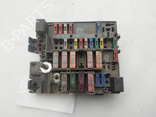 Used Fuse box Fuse box 38562811 38562811