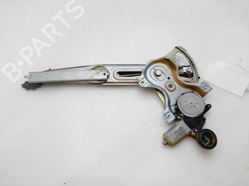 Rudehejsemekanisme Højre foran TOYOTA YARIS (_P9_) 1.4 D-4D (NLP90_, NLP90R) (90 hp) 31124336