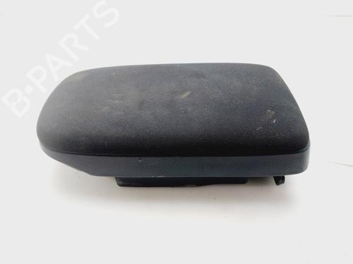 Used Armrest / Center console TOYOTA COROLLA Saloon (_E15_) [2006-2018]  30969543