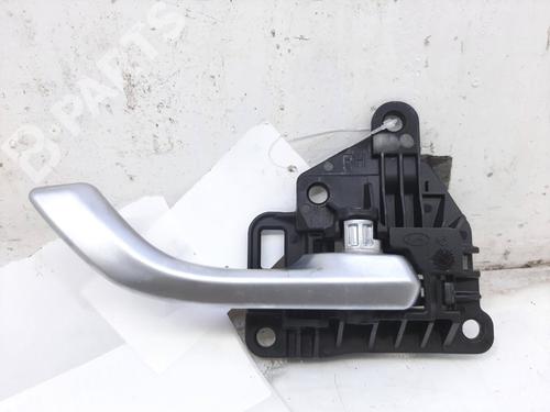 Used Front right interior door handle Front right interior door handle HYUNDAI i30 (PDE, PD, PDEN) 1.6 CRDi (116 hp) 10241408 10241408