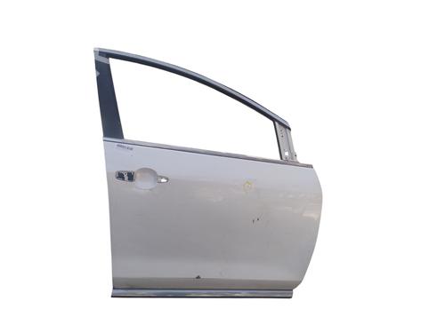 Used Right front door Right front door 39518206 39518206