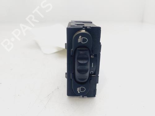 Used Headlight switch RENAULT CLIO III (BR0/1, CR0/1) [2005-2014]  28020759