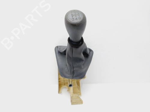 Used Gear lever FIAT FIORINO Box Body/MPV (225_) 1.3 D Multijet (225BXD1A, 225BXB1A, 225BXB11) (75 hp) 27670794