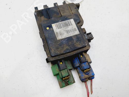 Used Electronic module RENAULT LAGUNA III Grandtour (KT0/1) 2.0 dCi (KT07, KT0J, KT14, KT1A, KT1S) (131 hp) 30530355
