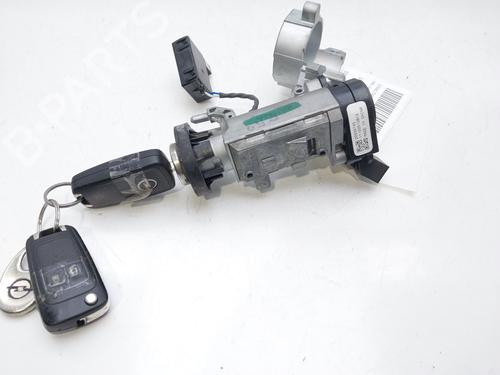Used Ignition barrel OPEL INSIGNIA A (G09) 2.0 CDTI (68) (131 hp) 13615697