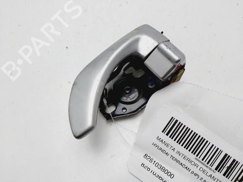 Used Front left interior door handle HYUNDAI TERRACAN (HP) 2.9 CRDi 4WD (163 hp) 18304439