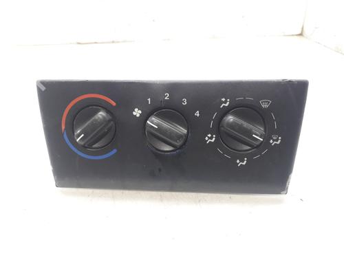 Used Climate control OPEL VECTRA B (J96) 1.6 i 16V (F19) (100 hp) 10068400