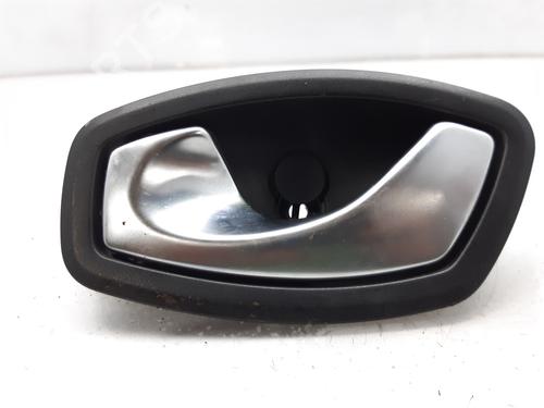 Venstre foran invendig håndtak RENAULT MEGANE III Hatchback (BZ0/1_, B3_) 1.5 dCi (BZ09, BZ0D, BZ1W, BZ29, BZ14) (110 hp) 7520871