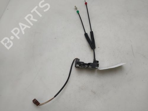 Używane Zamek klapy tylnej / bagażnika Zamek klapy tylnej / bagażnika FORD FIESTA V (JH_, JD_) [2001-2014] 37151433 37151433
