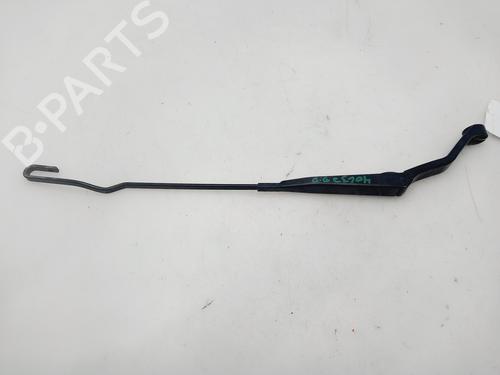 Used Front windshield wiper arm VOLVO S40 I (644) 1.8 LPG (122 hp) 31830643