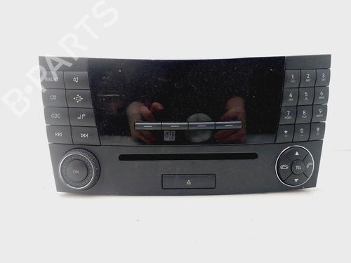 Used Radio MERCEDES-BENZ E-CLASS (W211) E 240 (211.061) (177 hp) 28510006