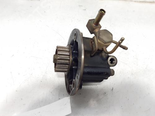 Used Vacuum pump NISSAN PRIMERA (P11) 2.0 TD (90 hp) 8336608