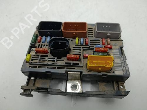 Used Fuse box Fuse box CITROËN C5 III (RD_) [2008-2017] 40513569 40513569