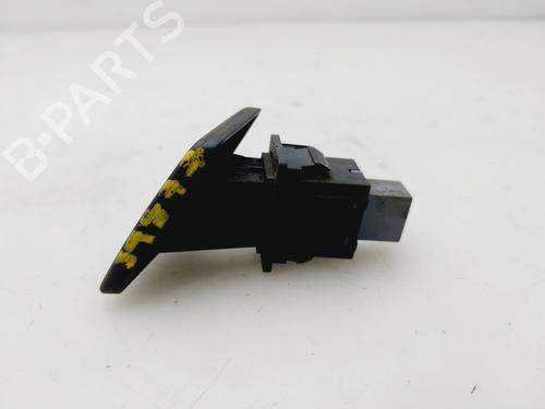 Warnblinkschalter TOYOTA YARIS (_P9_) | BP30548483I22