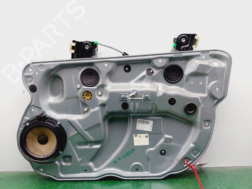 Rudehejsemekanisme Højre foran VW POLO IV (9N_, 9A_) 1.4 16V (75 hp) 31817983