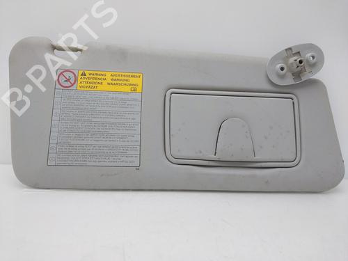 Høyre solskjerm Høyre solskjerm SUZUKI GRAND VITARA II (JT, TE, TD) 1.9 DDiS (JB419WD, JB419XD) (129 hp) 33812503 33812503