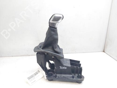 Used Gear lever PEUGEOT 208 I (CA_, CC_) 1.6 HDi (92 hp) 16526710