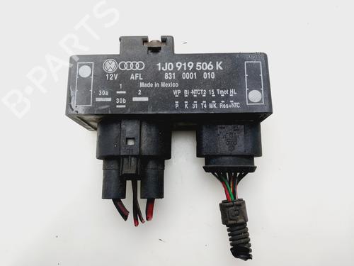 Used Electronic module Electronic module VW NEW BEETLE (9C1, 1C1) 1.6 (102 hp) 33012959 33012959