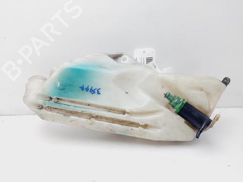 Used Windscreen washer tank PEUGEOT 206 Hatchback (2A/C) 1.1 i (60 hp) 20240985