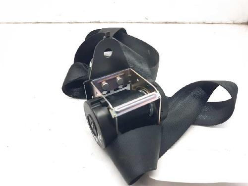 Used Rear center seatbelt TOYOTA AVENSIS Saloon (_T27_) 2.0 D-4D (WWT271_) (143 hp) 8732648