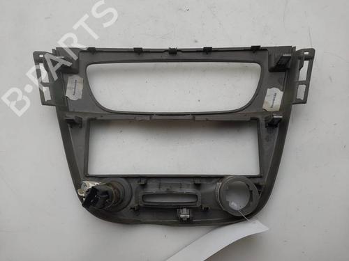 Middle console RENAULT MEGANE III Hatchback (BZ0/1_, B3_) 1.5 dCi | BP40513791I22 - Image 2