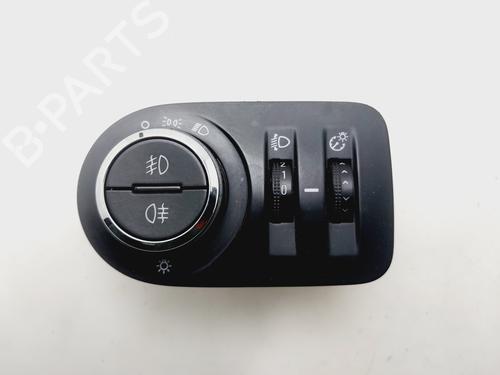 Used Headlight switch OPEL CORSA D (S07) [2006-2015]  31034742