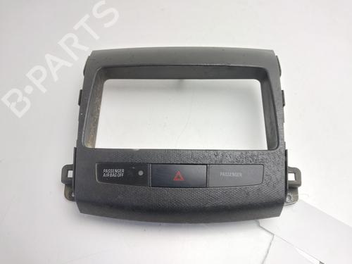 Used Warning switch Warning switch CITROËN C-CROSSER (VU_, VV_) [2007-2012] 33985975 33985975
