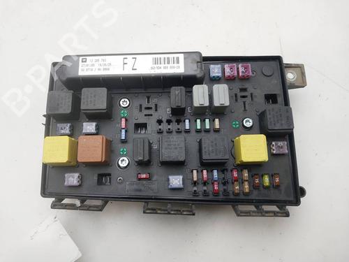 Used Fuse box Fuse box 39139440 39139440