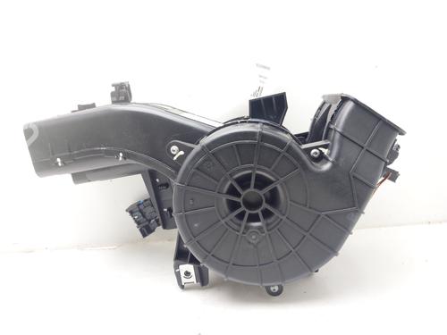 Heater blower motor PEUGEOT 508 I (8D_) 2.0 HDi Hybrid4 AWC | BP17025587M62 
