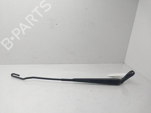 Used Front windshield wiper arm CHRYSLER VOYAGER IV (RG, RS) 2.5 CRD (141 hp) 30831442