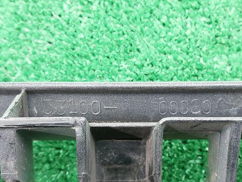 Grille TOYOTA LAND CRUISER 90 (_J9_) 3.0 TD (KZJ90_, KZJ95_, KZJ90R, KZJ95R, KZJ90W, KZJ95W) | BP17156643C40