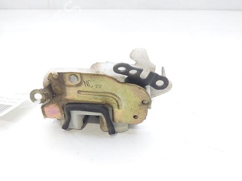 Vergrendeling links voor NISSAN SERENA (C23) 2.3 D (75 hp) 13623660