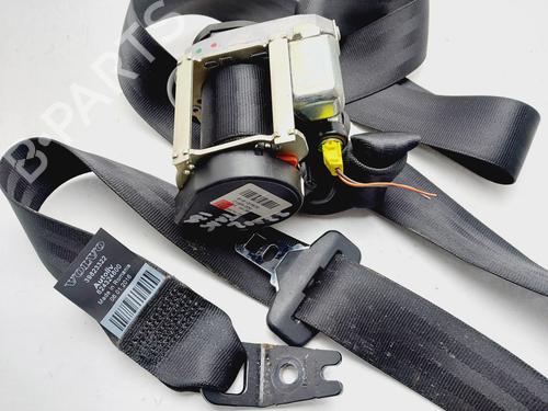 Used Rear left seatbelt VOLVO V60 I (155) D3 (150 hp) 26039944